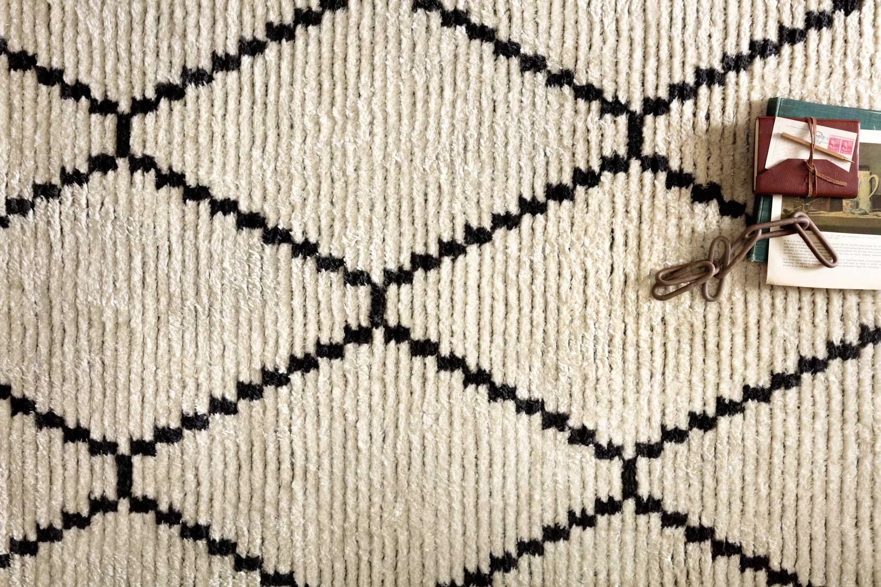 Chris Loves Julia x Loloi - Alice Collection - Contemporary Power Loomed Rug in Cream & Charcoal (ALI-04)