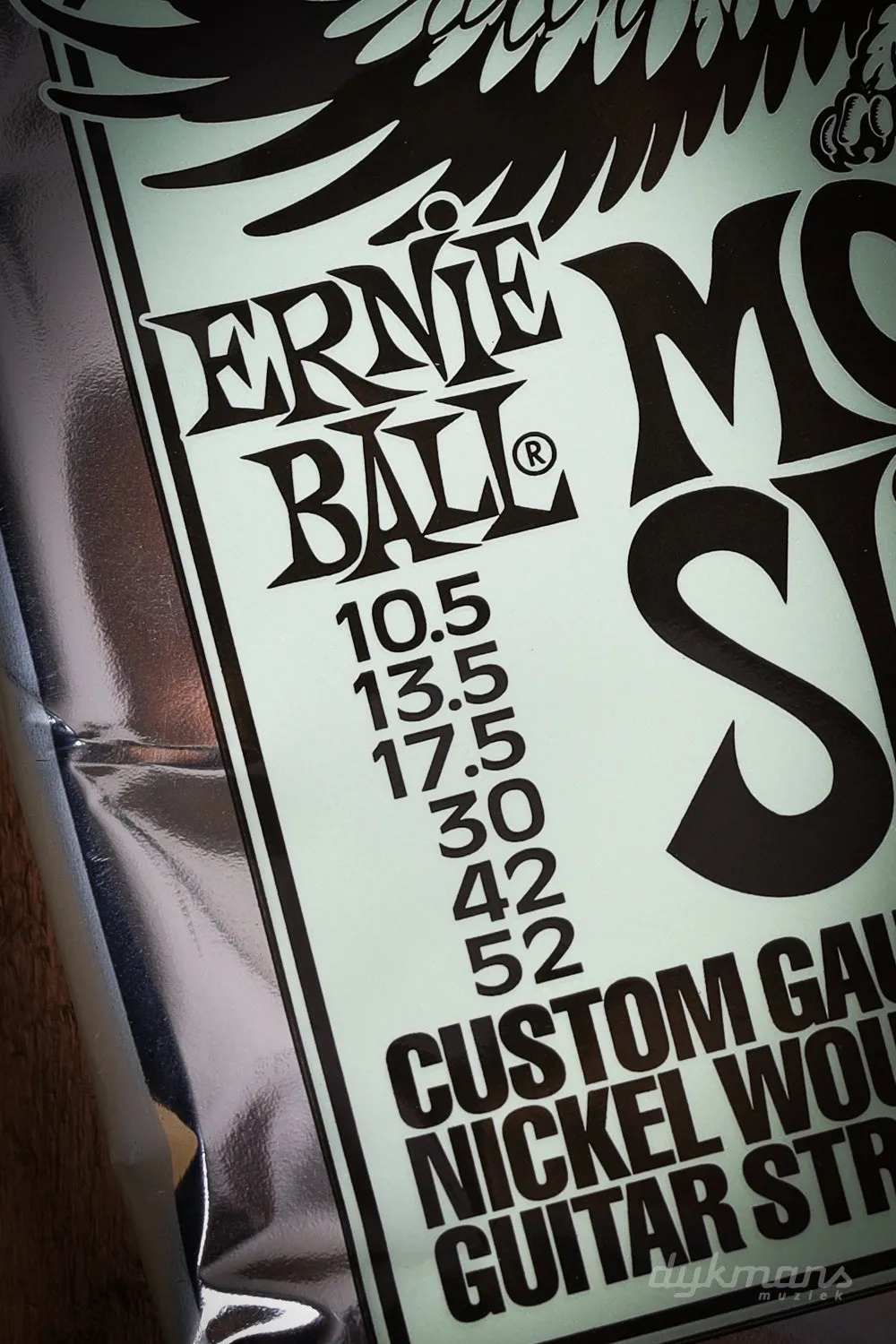 Ernie Ball Mondo Slinky 10.5-52