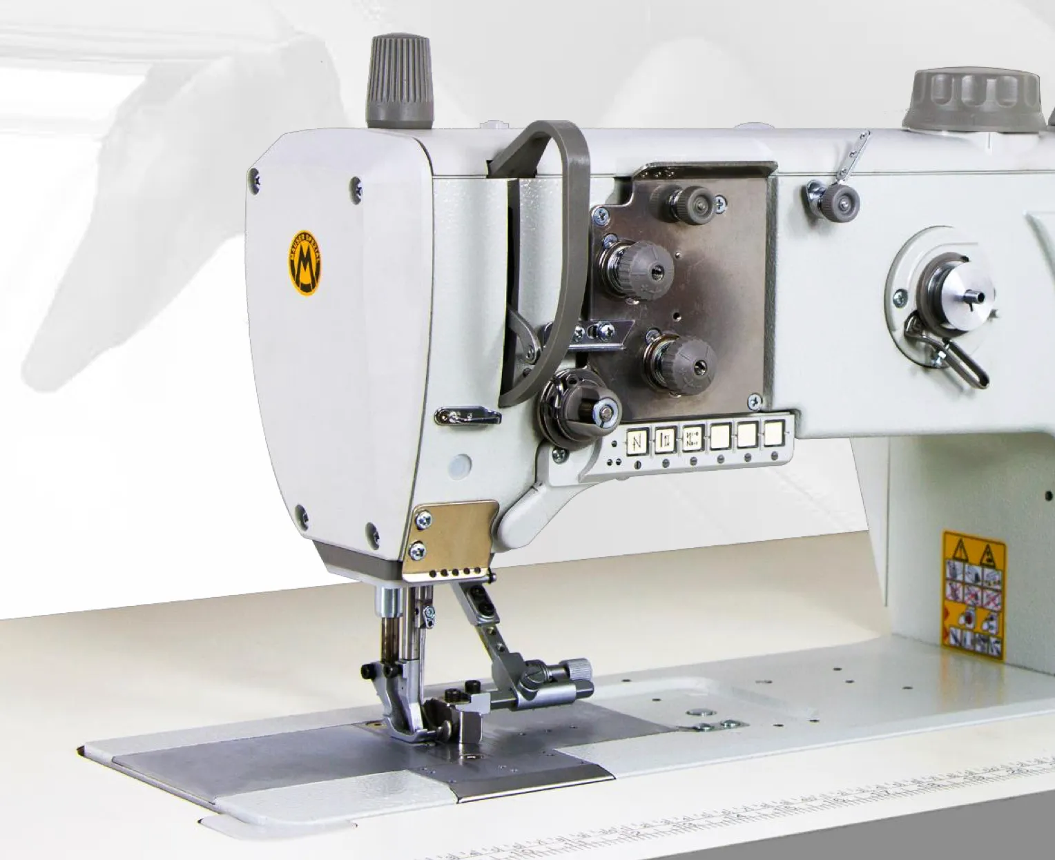 MH-2645 Compound Feed, 3-Point Feed Industrial Lockstitch Sewing Machine Mauser Spezial