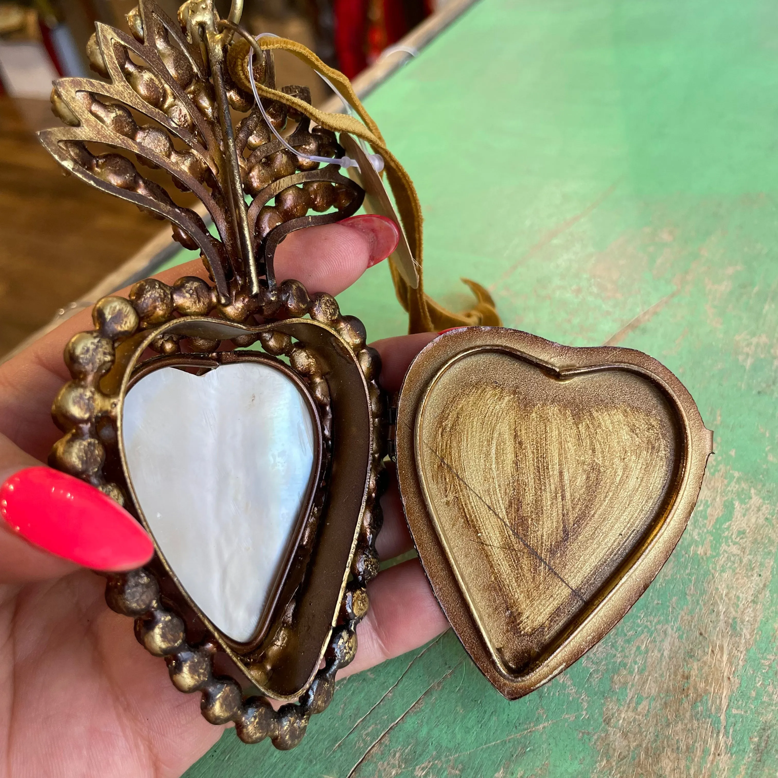 Mother of Pearl Sacred Heart Box