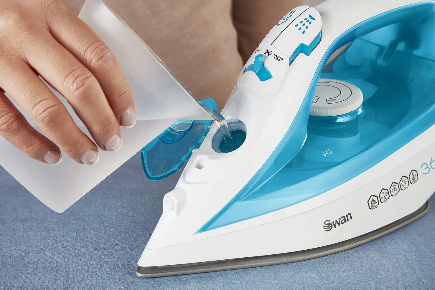 Swan 2600W Cord/Cordless Iron