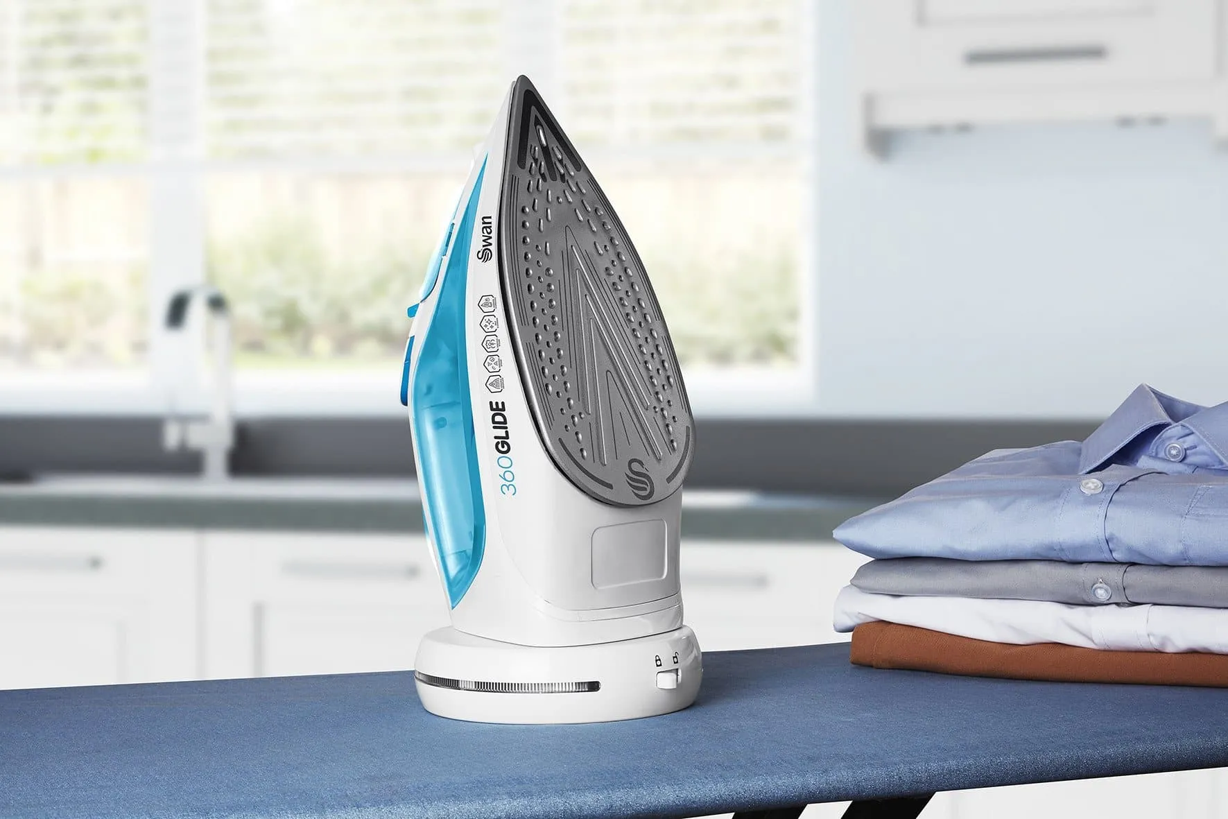 Swan 2600W Cord/Cordless Iron